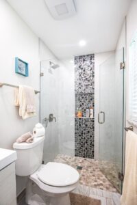 Full bathroom 1 image 1